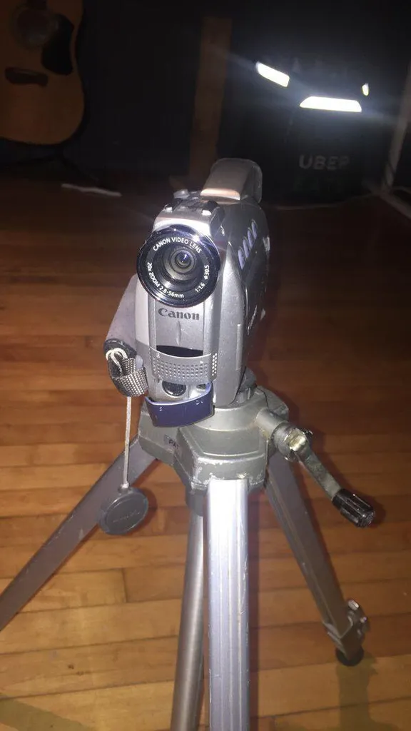 Canon Zr60 Mini Dv Camcorder photo 1