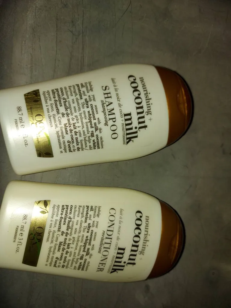 Ogx Coconut Milk Shampoo &Conditioner photo 1