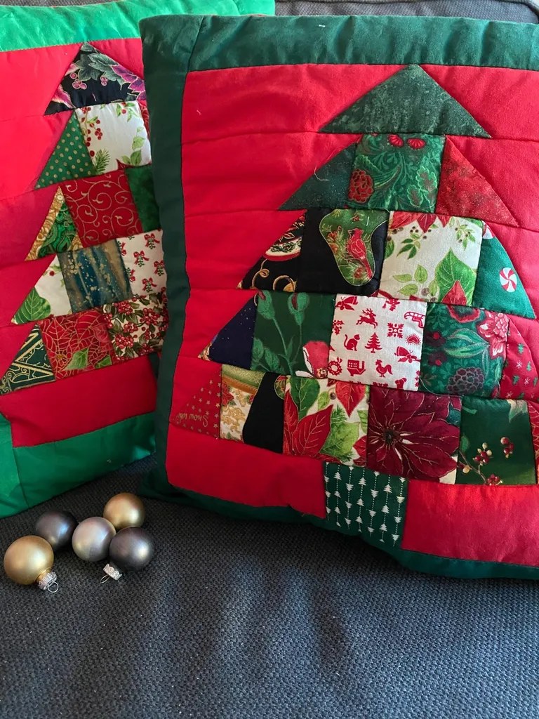 Giftable Hand-quilted Throw Covers photo 1