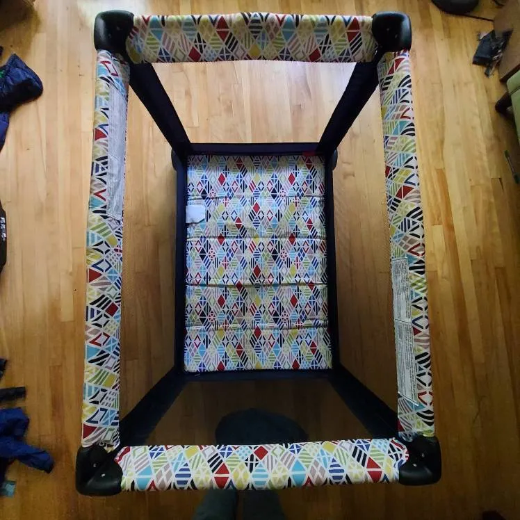 Portable Crib / Play Pen photo 1