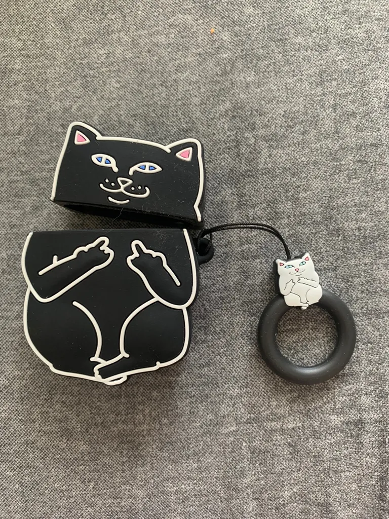 Rip N Dip Air Pods Case photo 1