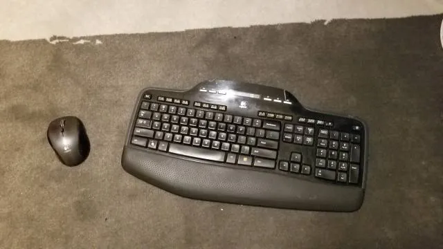 Logitech Wireless Keyboard And Mouse Set photo 1