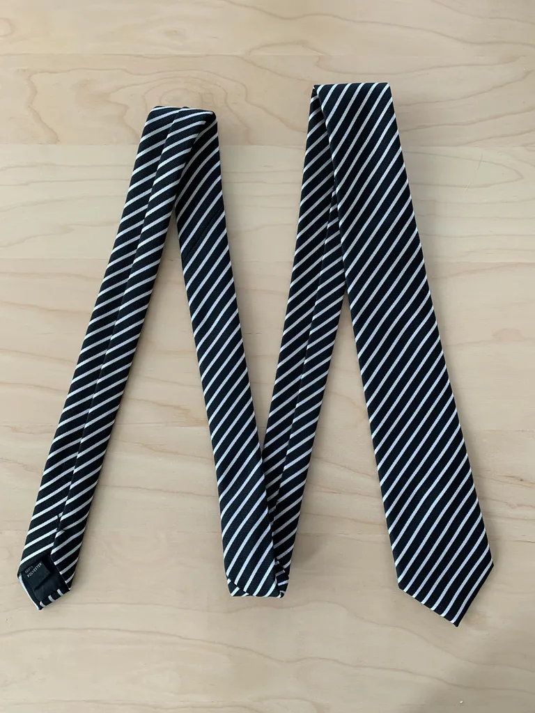 Tie photo 1