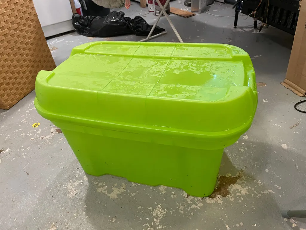 Green storage bin photo 1
