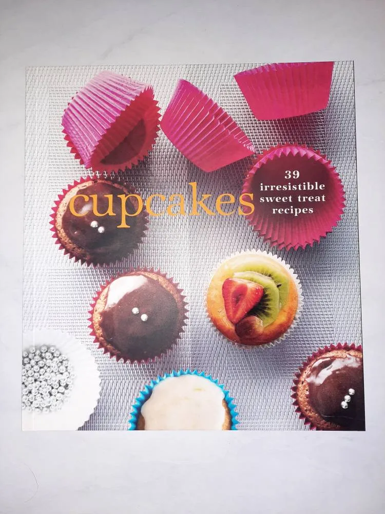 Cupcake Recipe Book photo 1