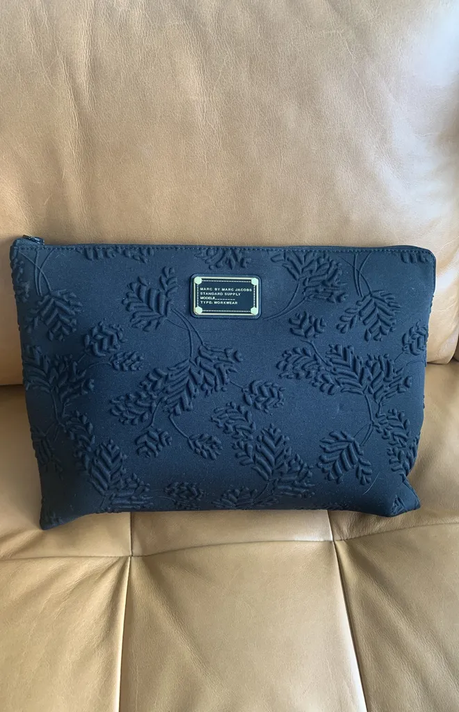 Beautiful Marc Jacob Laptop Case photo 1