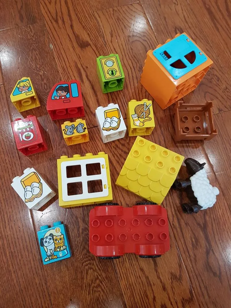 75 Piece Duplo Lego Set photo 1