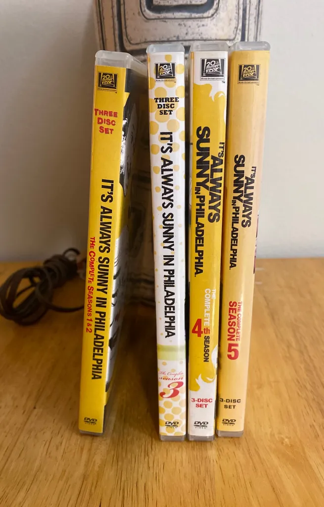 It’s Always Sunny In Philadelphia Season 1-5 photo 1