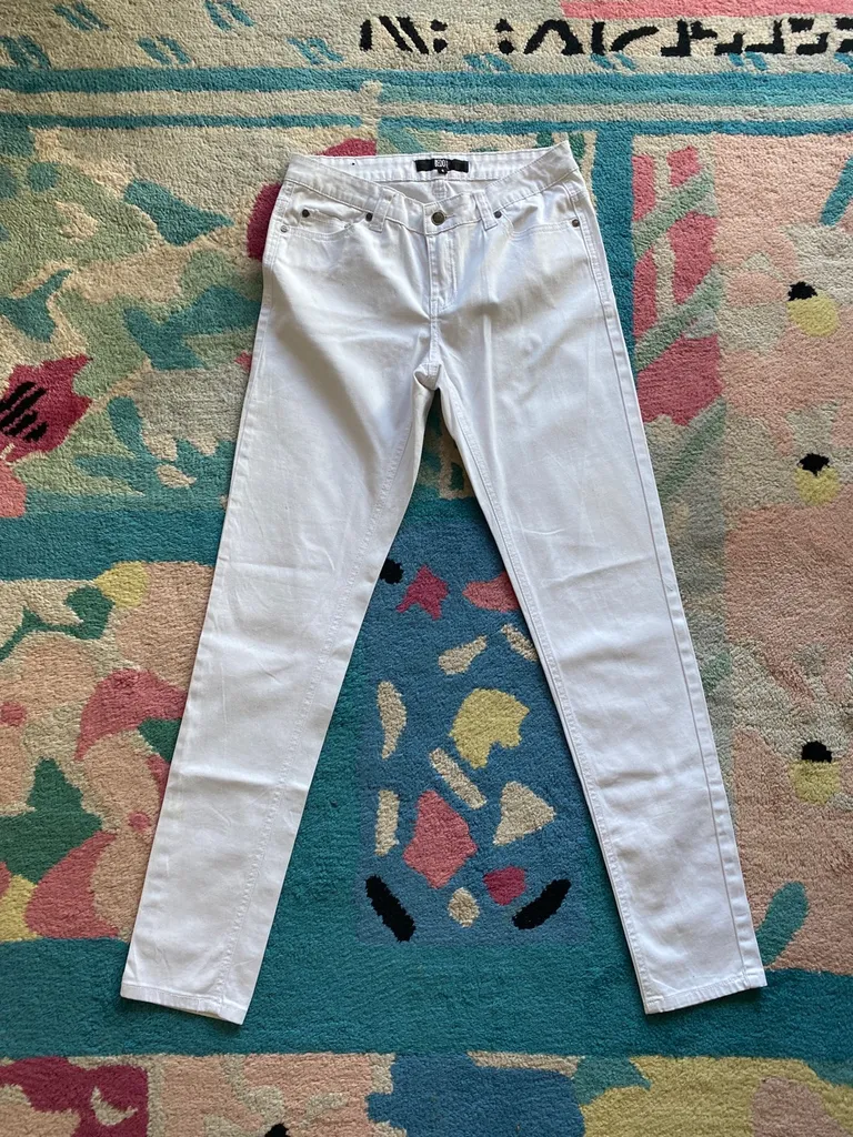 White Jeans (size 8) photo 1