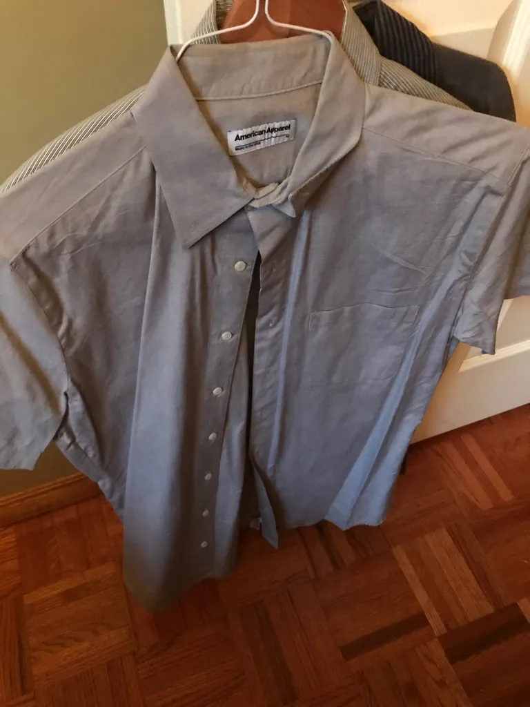 Assorted Mens Medium Shirts photo 1