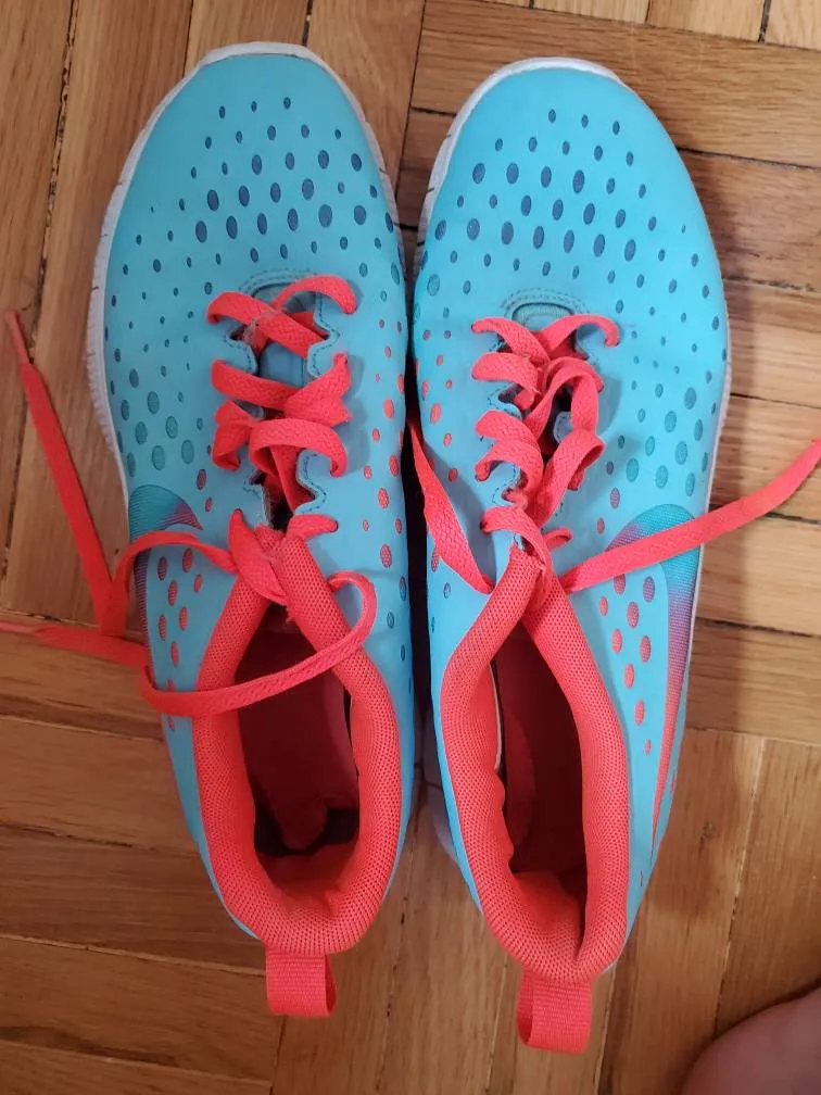 nike sneakers photo 1