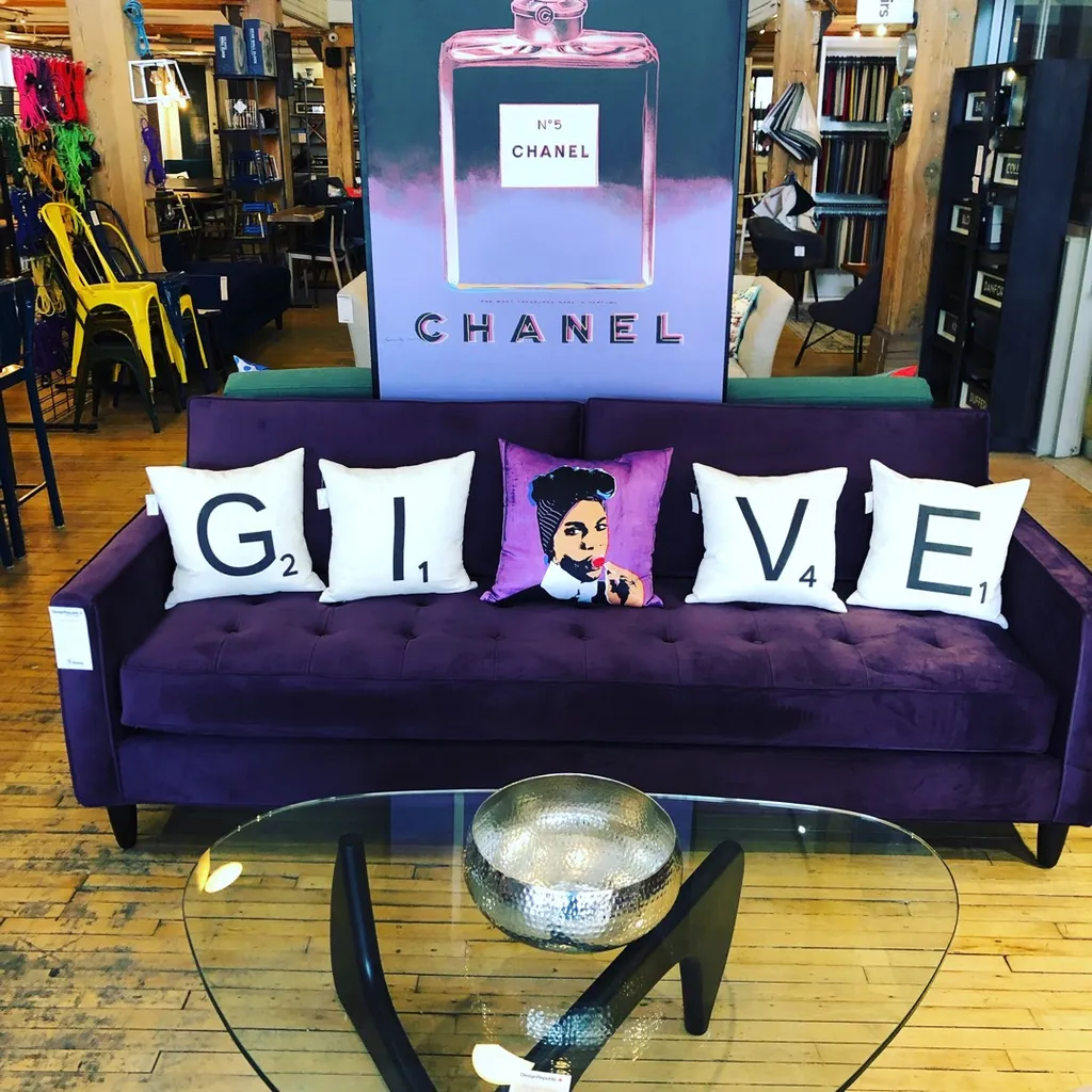 Let’s Trade At Queen And Bathurst photo 1