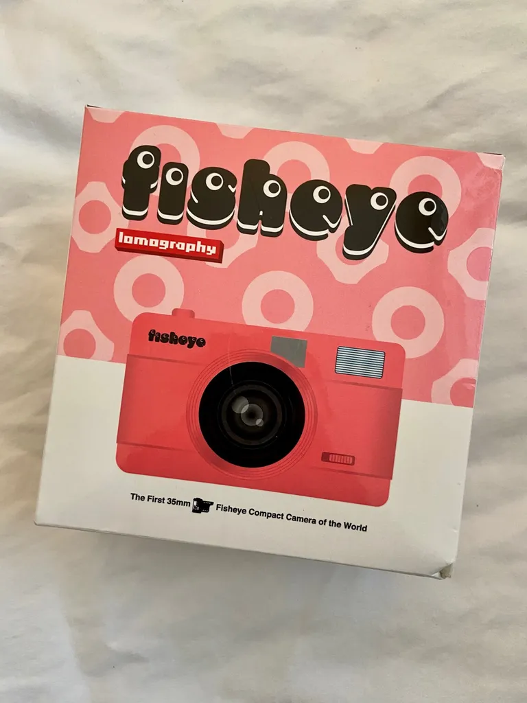 35mm Lomography Fisheye Camera photo 1