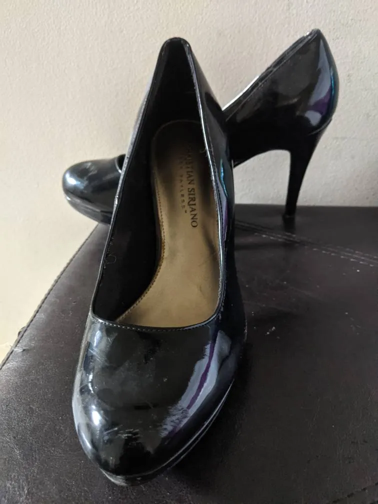 👠Free Black Pumps - 7 Wide photo 1