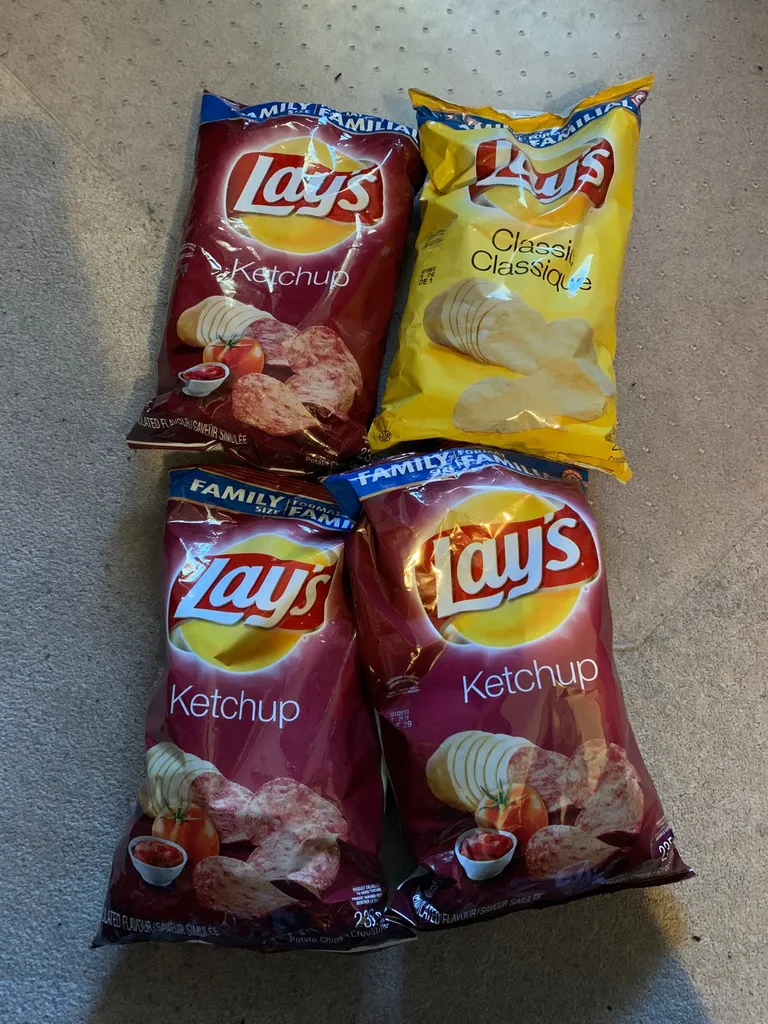 4 Big Bags Lay Chips photo 1