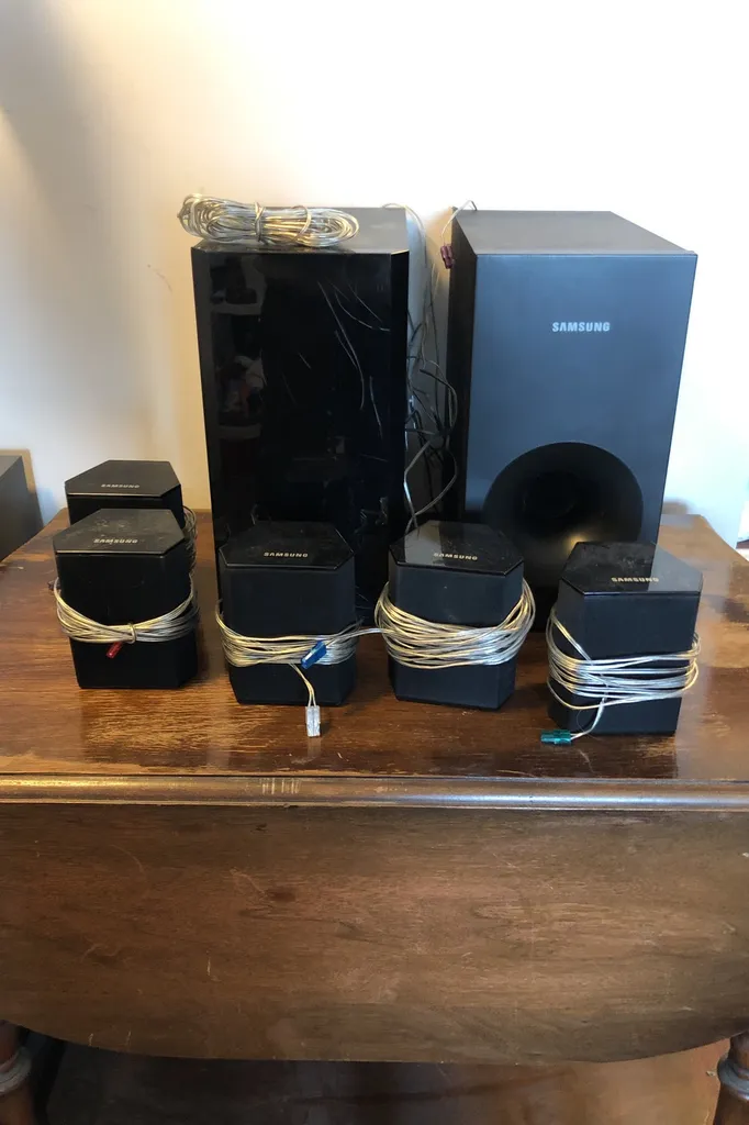 So Many Speakers!!! photo 1