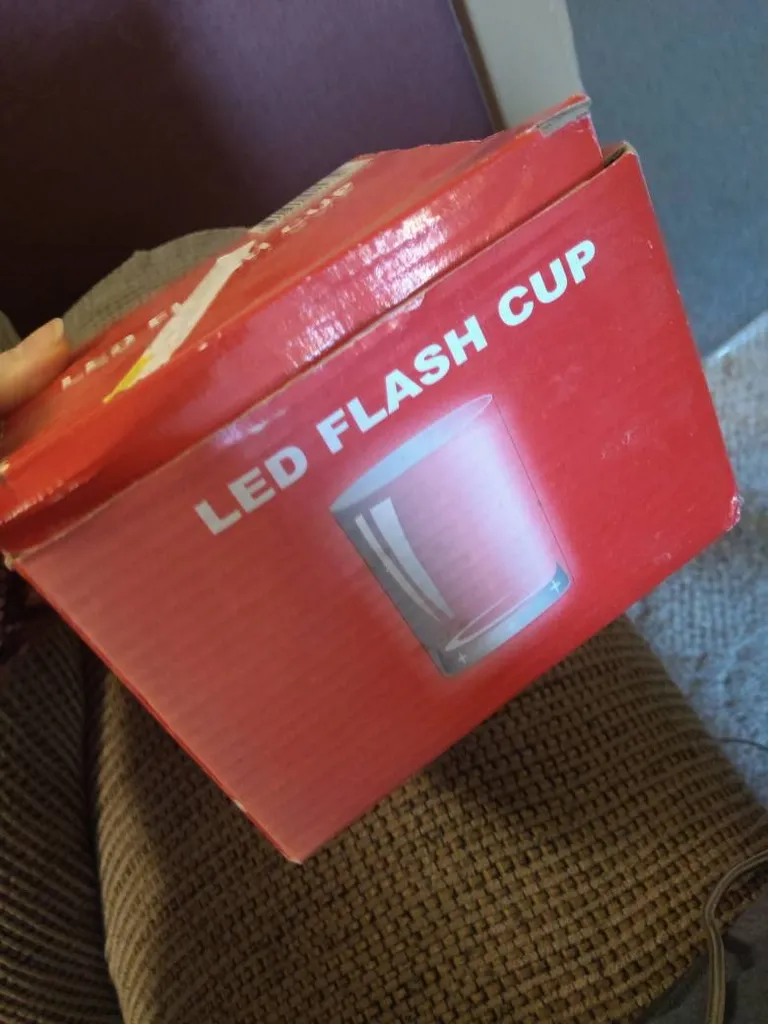 8 light-up glasses in original Box photo 1