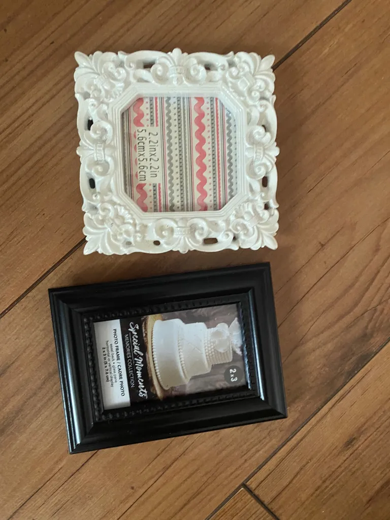 Small Frames photo 1