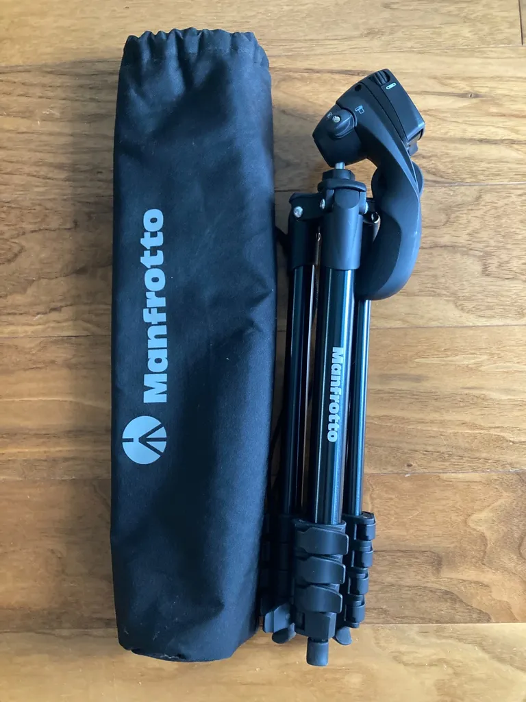 New/unused Manfrotto Compact Tripod photo 1
