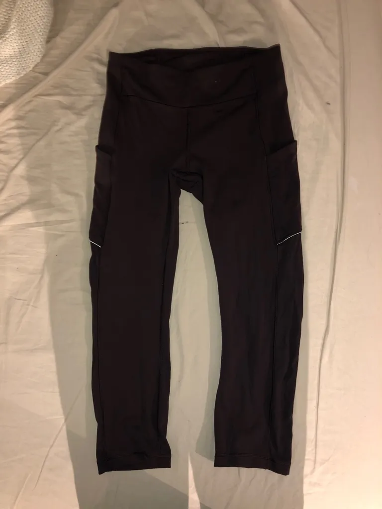 Lululemon Speed Up Crop photo 1