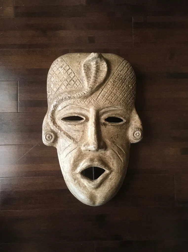 Large Wall Mask photo 1