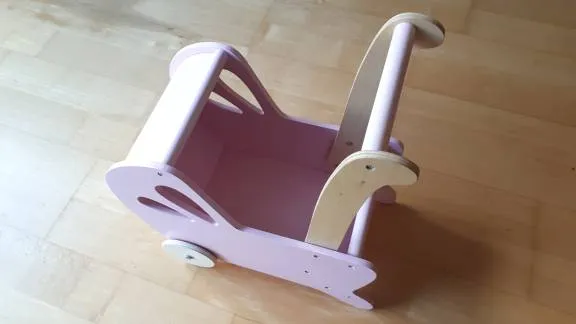 Free Wooden pram photo 1