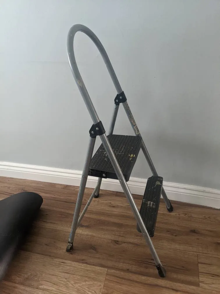 Black and Decker step stool ladder photo 1