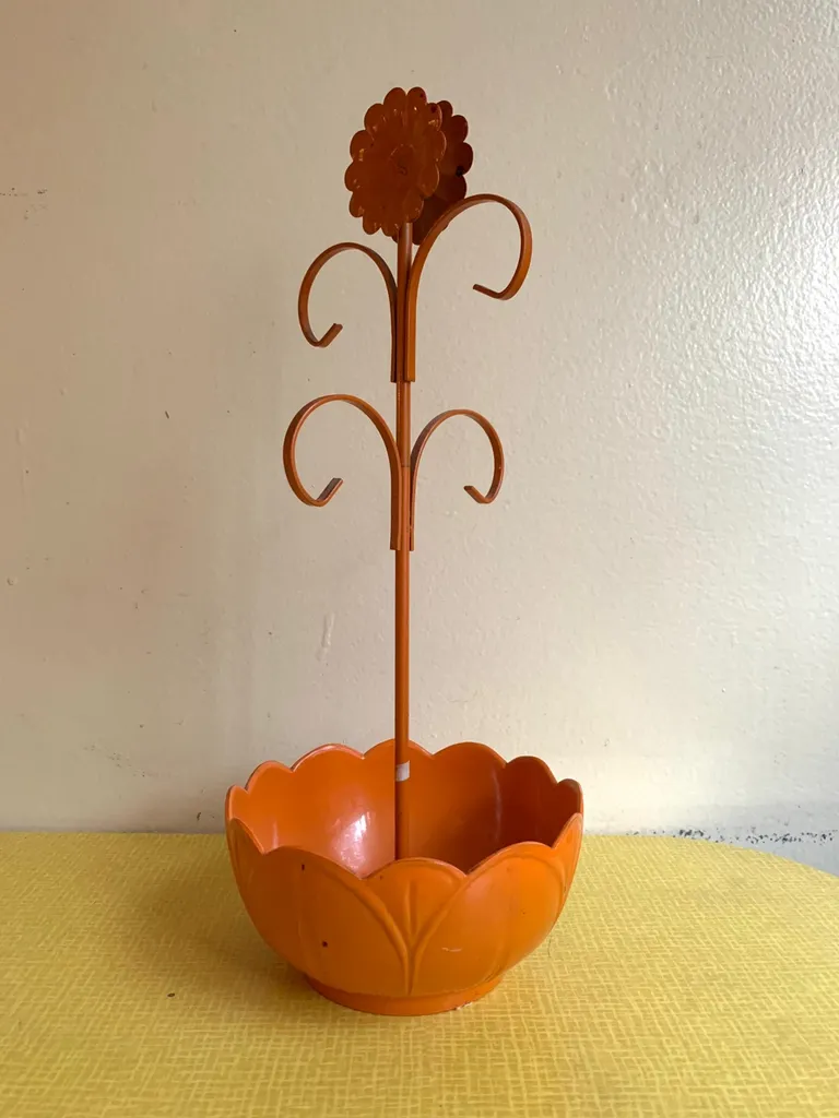 vintage mug and tea caddy photo 1