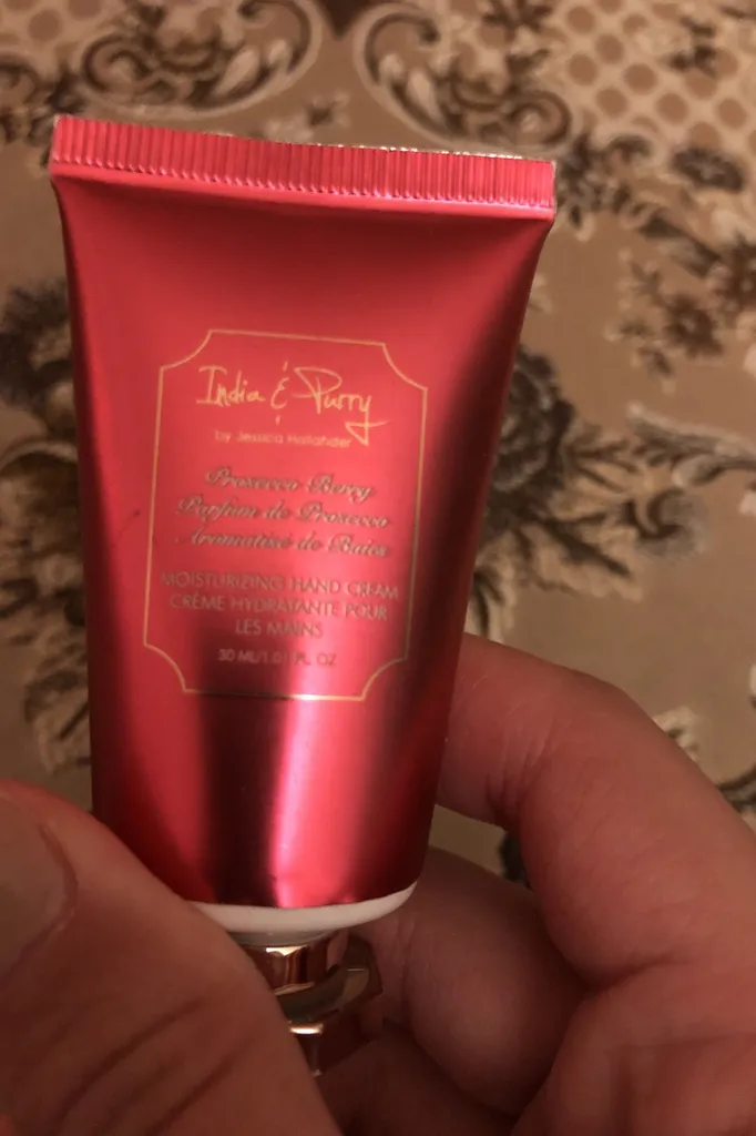Mini hand cream photo 1