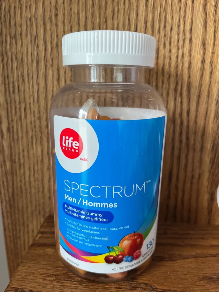 BNIB Men Multivitamin Gummy photo 1