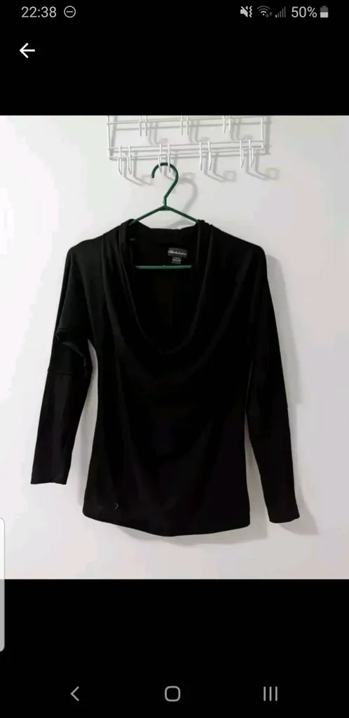 XS Long Sleeve Scoop Top photo 1