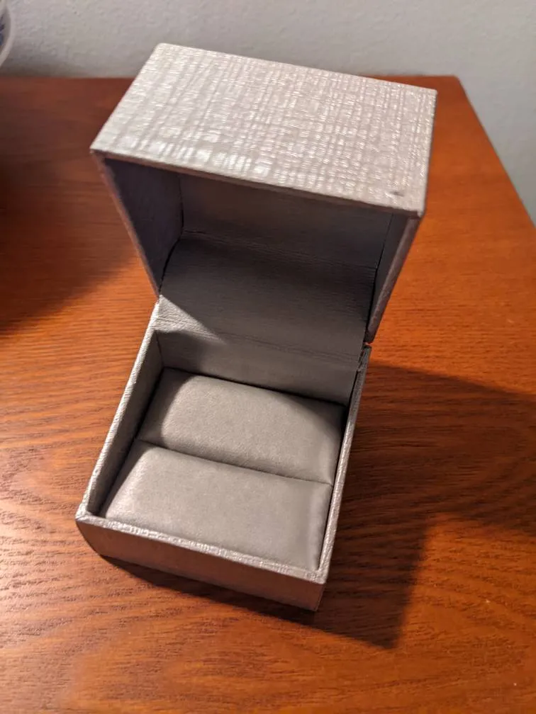 BN People's Ring Box photo 1