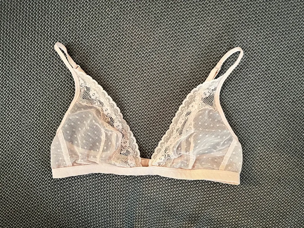 FREE Lace Bra by Gap photo 1