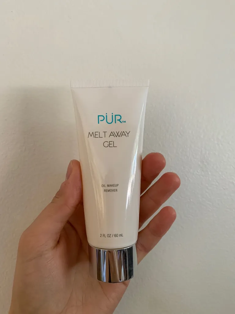 Pur Makeup Remover photo 1