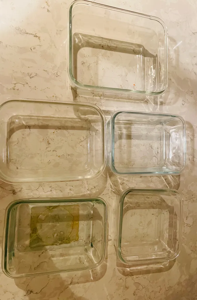 Lidless glass Tupperware photo 1