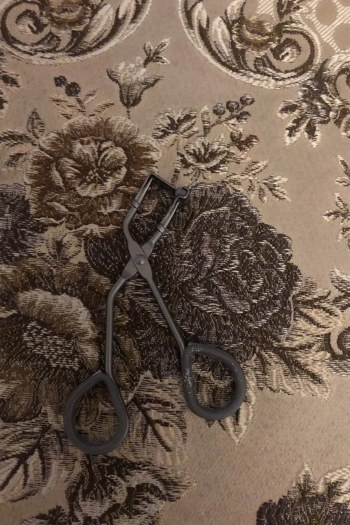 Eyelash thing photo 1