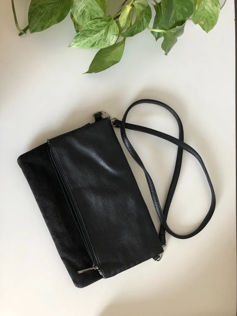 Black Folded Clutch photo 1