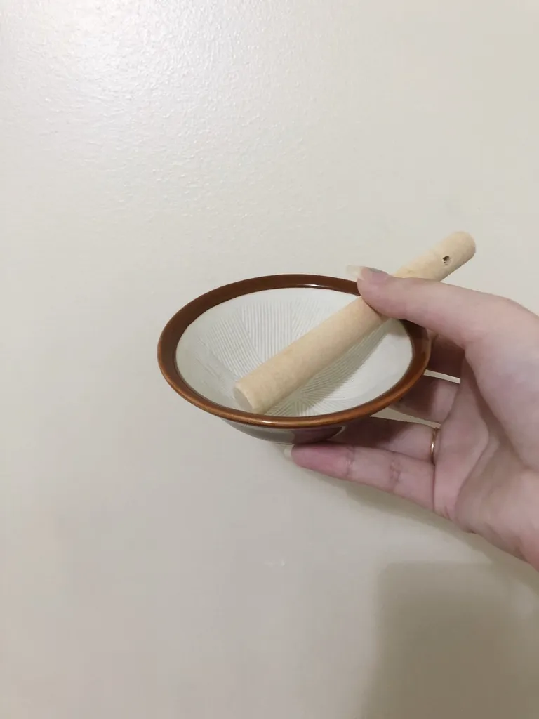 mortar and pestle photo 1