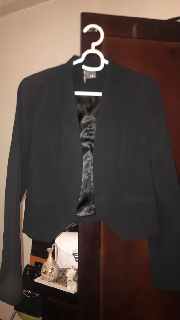 Black Cropped Blazer photo 1