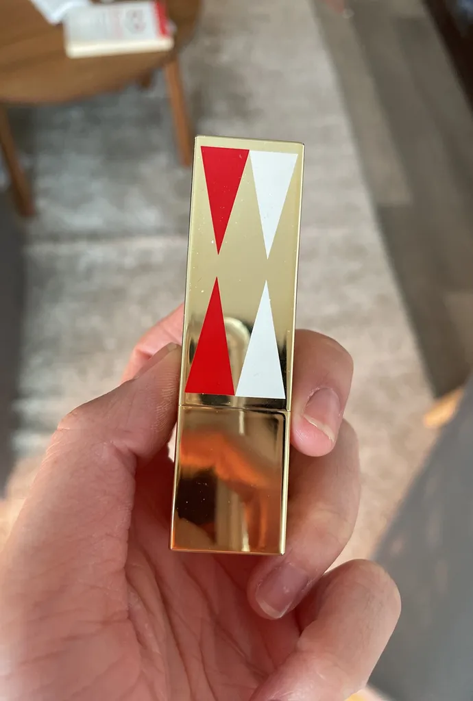 Estée Lauder Lipstick photo 1