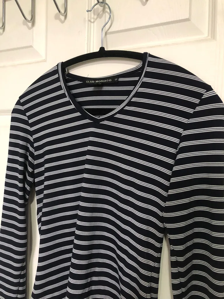 Club Monaco Top Size Small photo 1