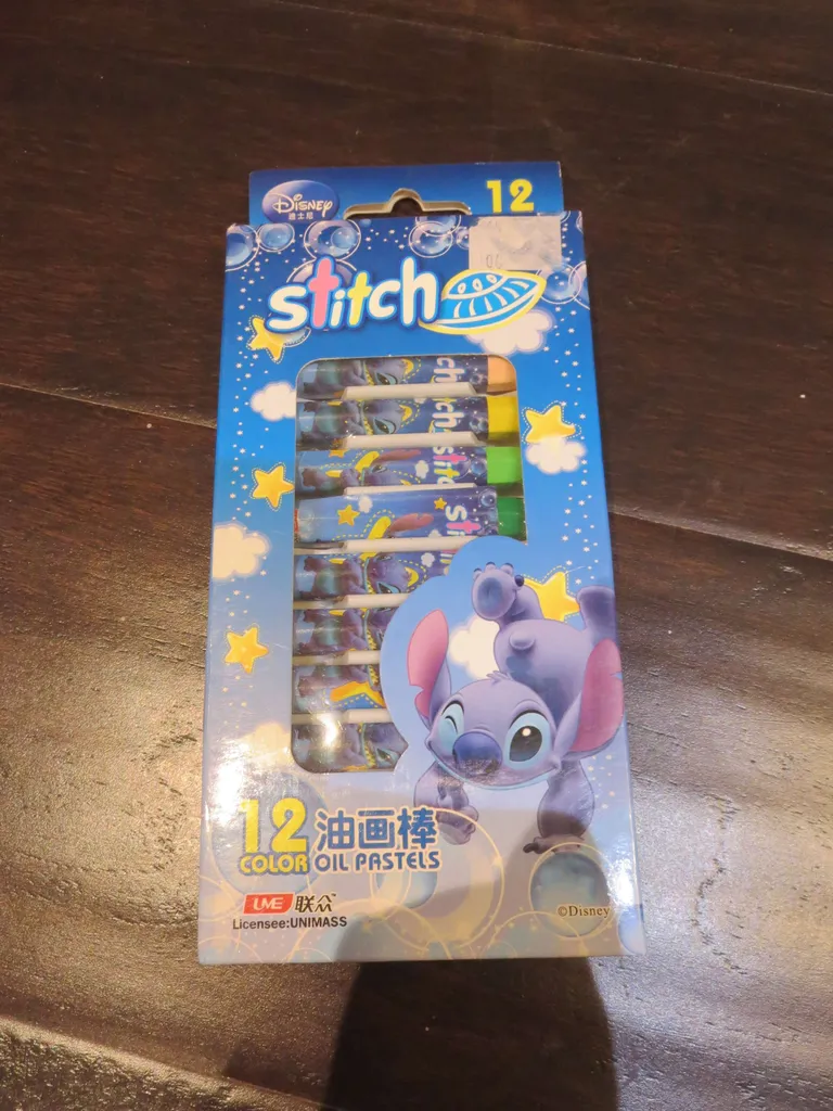 Disney's Lilo and Stitch Oil Pastels photo 1