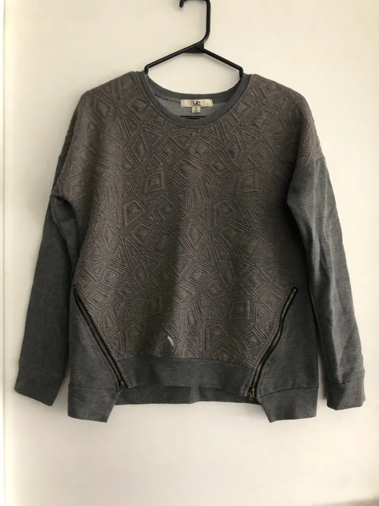 Grey Sweatshirt photo 1