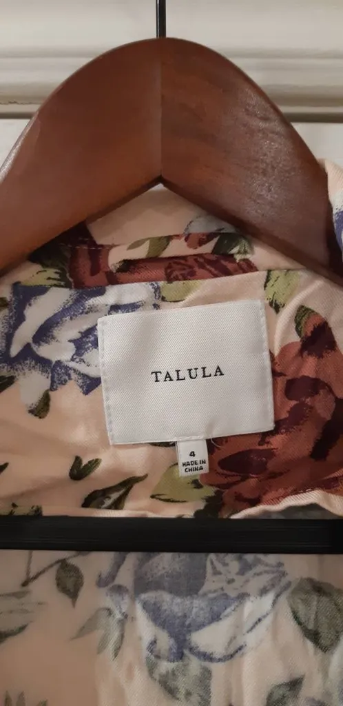 Talula Aritzia Sz 4 Floral Blazer photo 1
