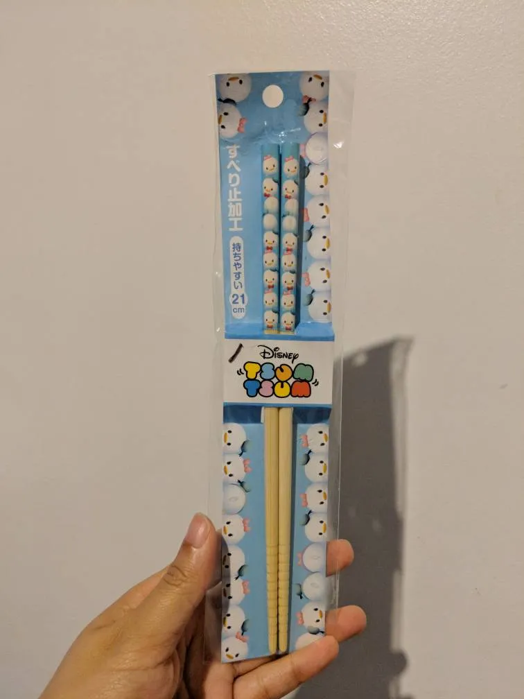Japanese Tsum Tsum Donald And Daisy Chopsticks photo 1