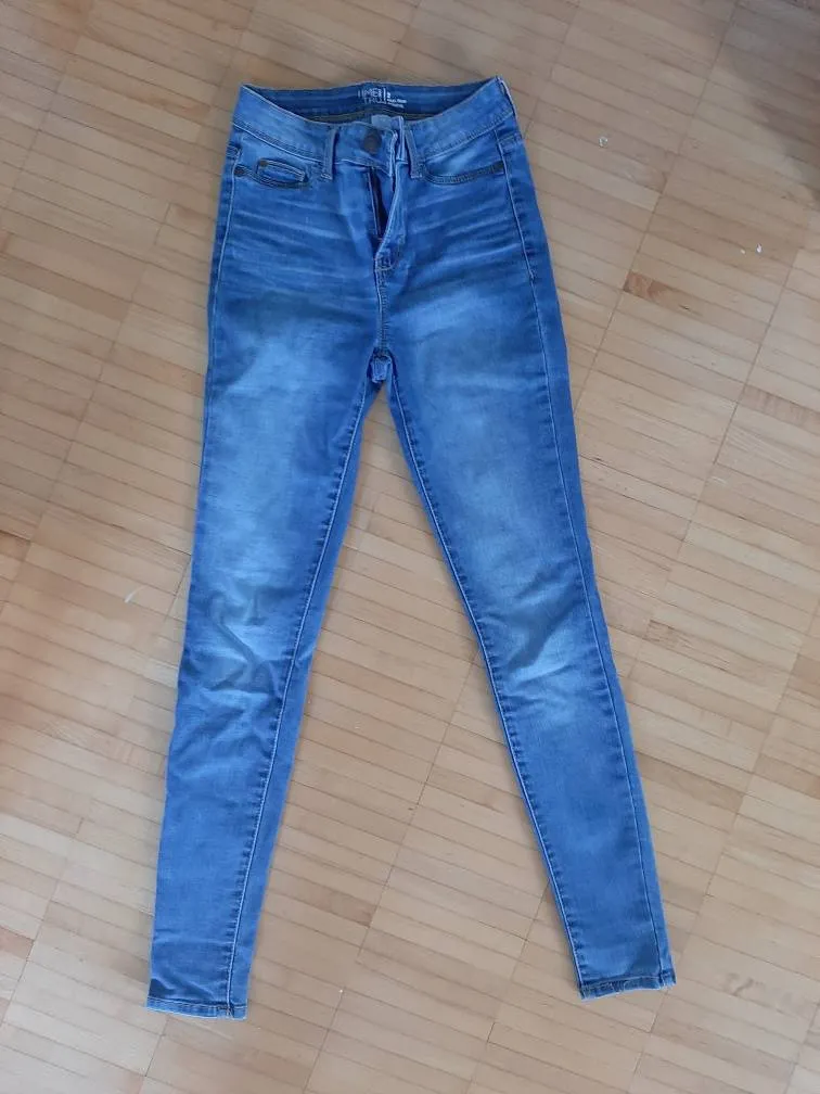 Skinny Jeans Size 2 photo 1