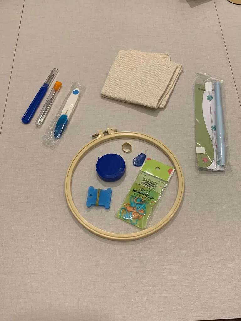 Starter Kit: Punch-needle, Cross-stitch photo 1