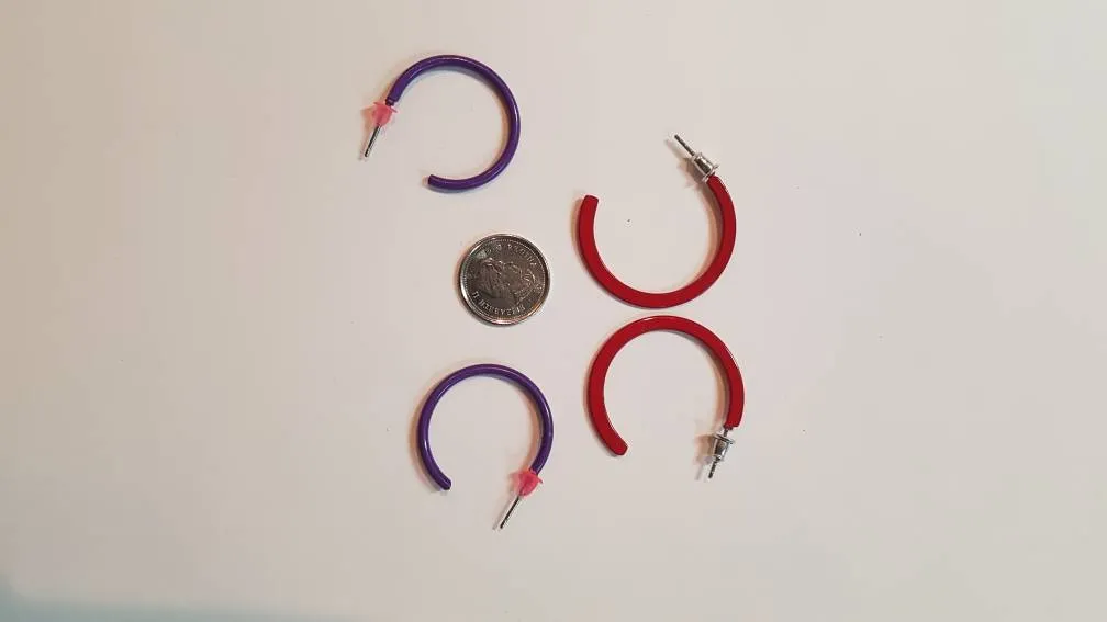 Small Red And Purple Hoop Earrings - Petites Boucles D'oreill... photo 1