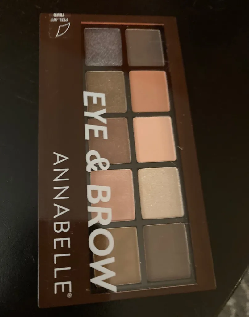 Eye And Brow Palette photo 1