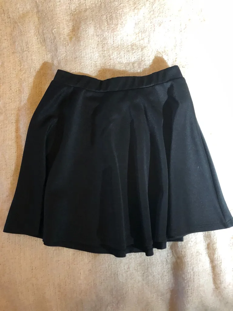 Size S Black Skirt photo 1